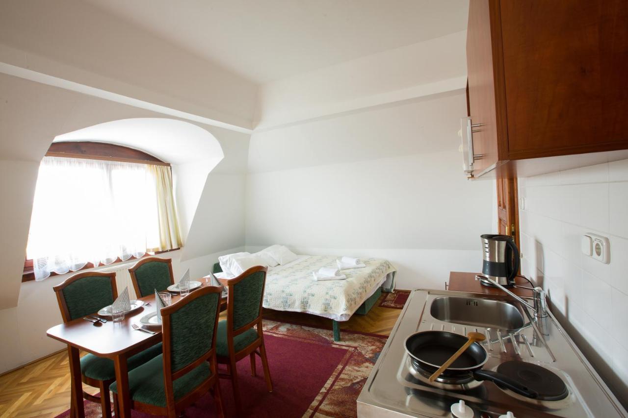 Helios Hotel Apartments Budapest Eksteriør bilde